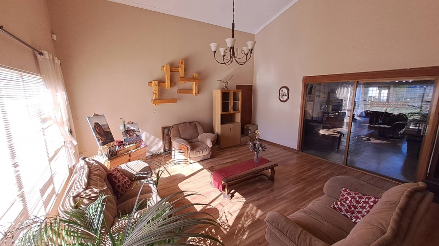 5 Bedroom Property for Sale in Amandelrug Western Cape